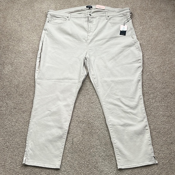 NWT Curves 360 by NYDJ Slim Straight Ankle Side Slits Cream Jeans - Size 26 - Picture 2 of 11